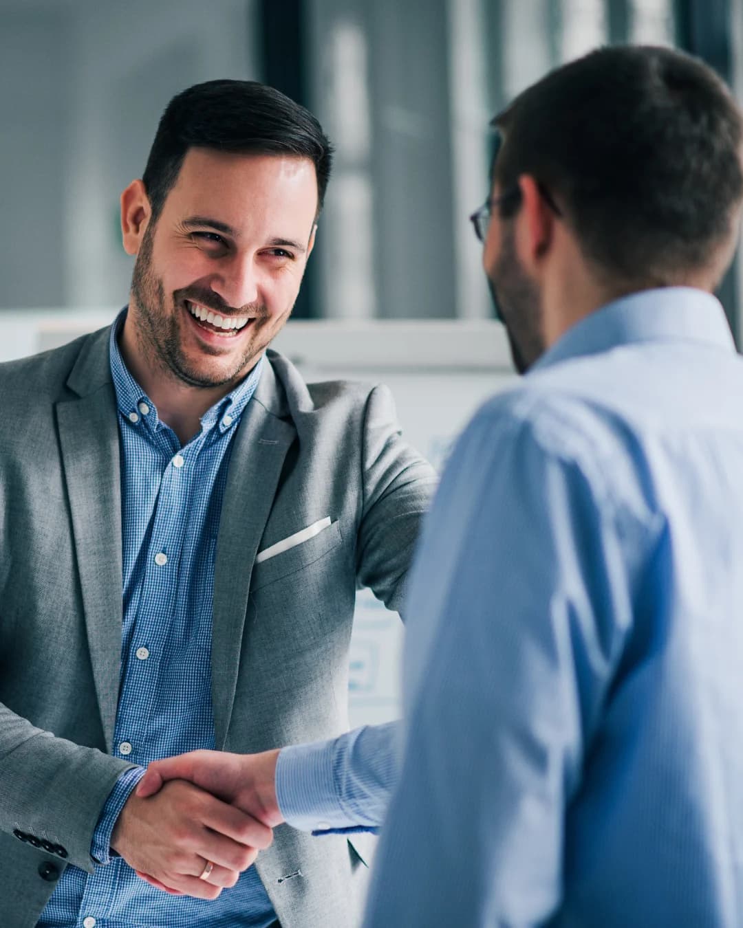 White House with American flag representing US-UK tax expertise